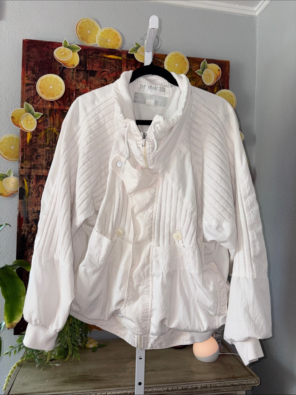 San Francisco Bay Wear White Lightweight Quilted Jacket Size L